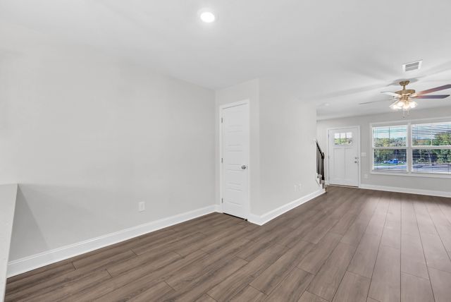 135 Quarry Point Dr C135, Clarksville, TN 37043