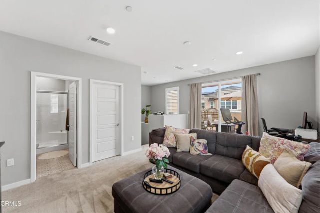 643 Winchester Drive, Oxnard, CA 93036
