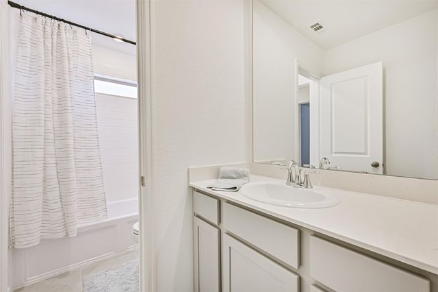 5010 Walnut Grove Lane, Manvel, TX 77578