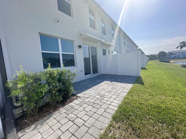 1733 Lindley Street, West Palm Beach, FL 33407