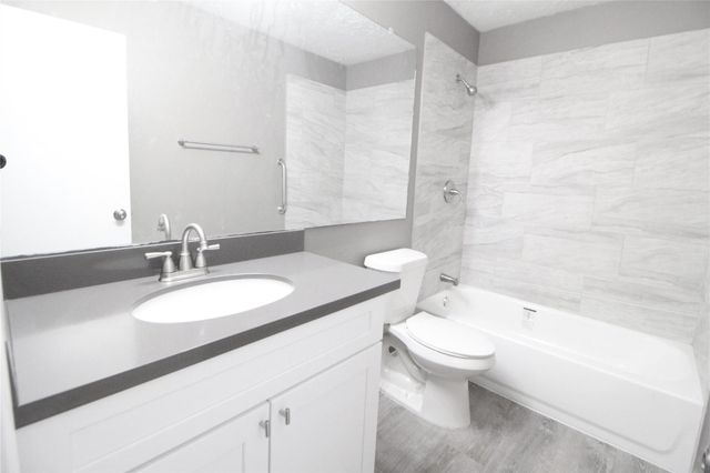 12323 Guernsey Drive, Tomball, TX 77377