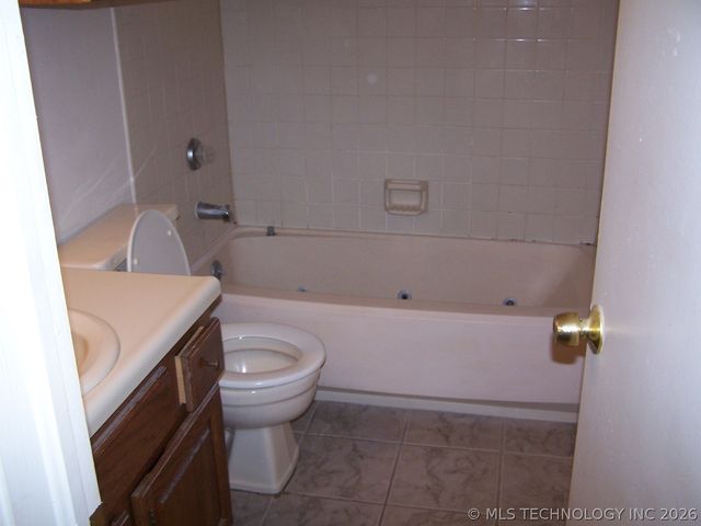 9106 S Urbana Avenue W 10F, Tulsa, OK 74137