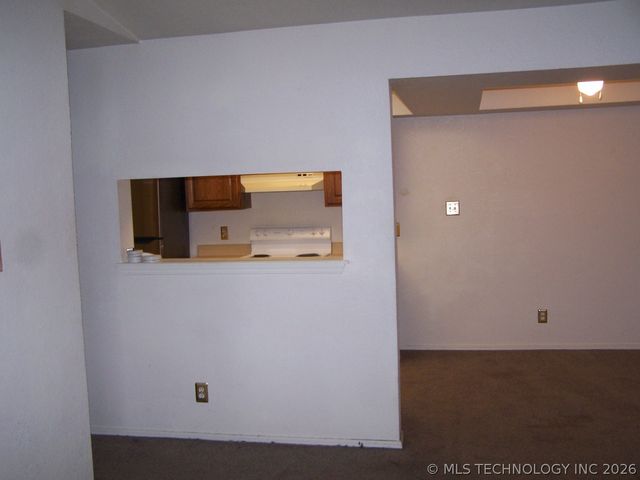 9106 S Urbana Avenue W 10F, Tulsa, OK 74137