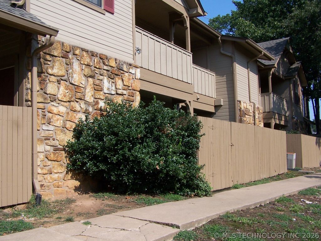 9106 S Urbana Avenue W 10F, Tulsa, OK 74137