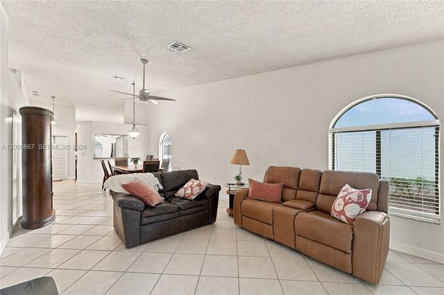 8201 NW 100th Lane, Tamarac, FL 33321