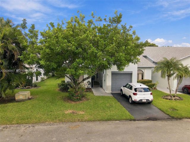 8201 NW 100th Lane, Tamarac, FL 33321