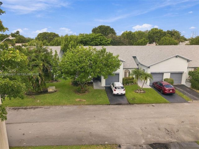 8201 NW 100th Lane, Tamarac, FL 33321