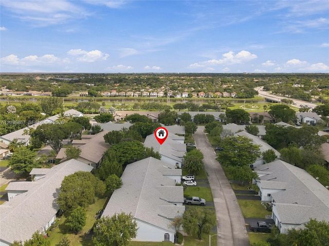 8201 NW 100th Lane, Tamarac, FL 33321