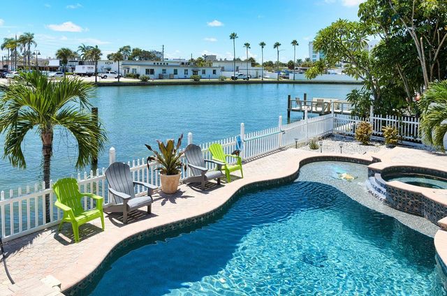 125 110TH AVENUE 1, Treasure Island, FL 33706
