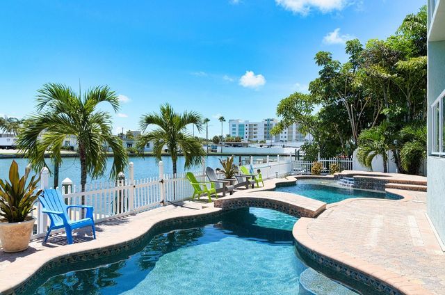 125 110TH AVENUE 1, Treasure Island, FL 33706
