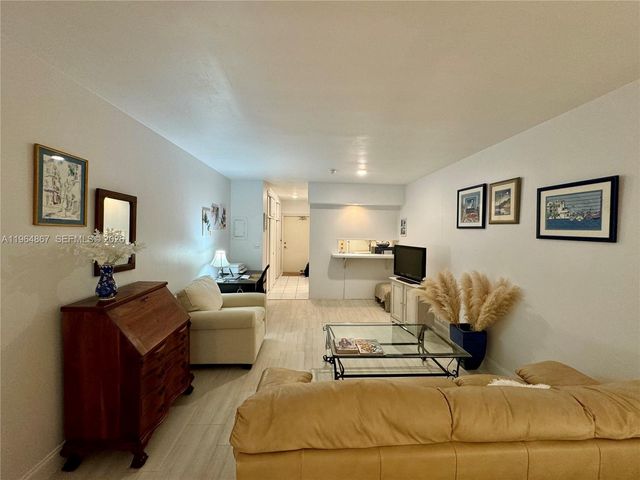 6580 Santona Street A38, Coral Gables, FL 33146