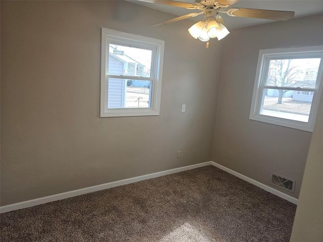 109 E Willman, Hiawatha, IA 52233