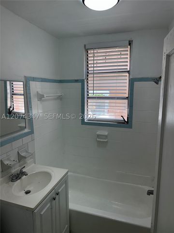 1352 SW 7th St 5, Miami, FL 33135