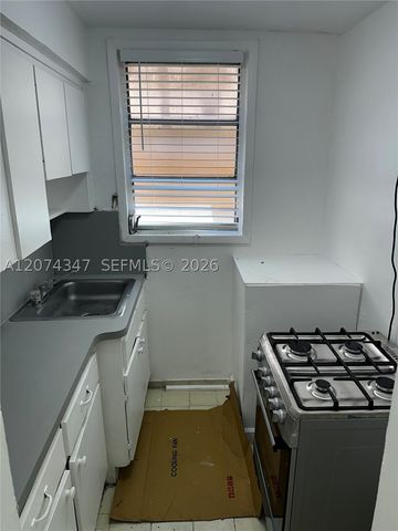 1352 SW 7th St 5, Miami, FL 33135