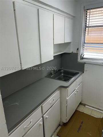 1352 SW 7th St 5, Miami, FL 33135