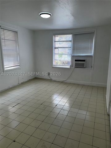 1352 SW 7th St 5, Miami, FL 33135