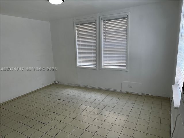 1352 SW 7th St 5, Miami, FL 33135