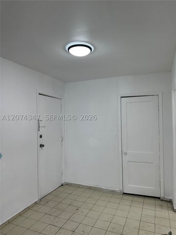 1352 SW 7th St 5, Miami, FL 33135