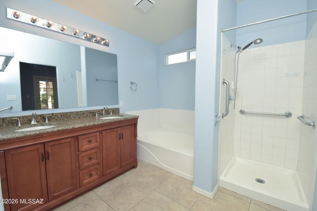 10979 N Double Eagle Court, Oro Valley, AZ 85737