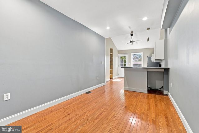 4830 SMICK ST, Philadelphia, PA 19127