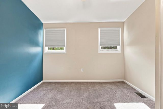 4830 SMICK ST, Philadelphia, PA 19127