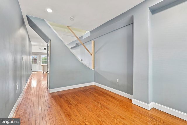 4830 SMICK ST, Philadelphia, PA 19127