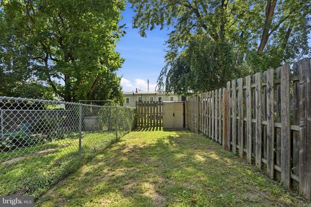 4830 SMICK ST, Philadelphia, PA 19127