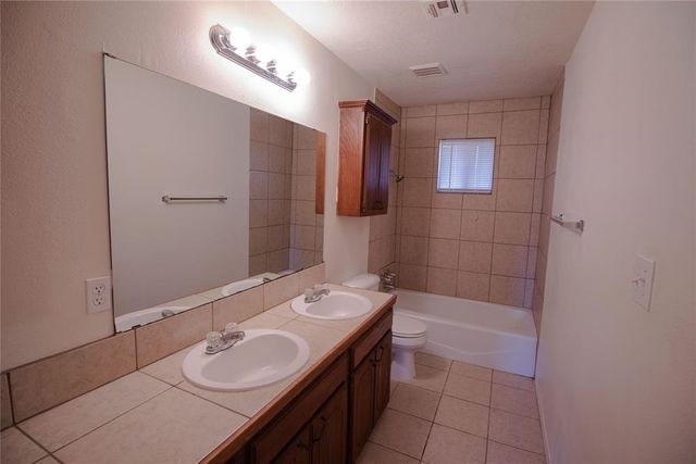 2204 Lafayette Drive, Norman, OK 73071