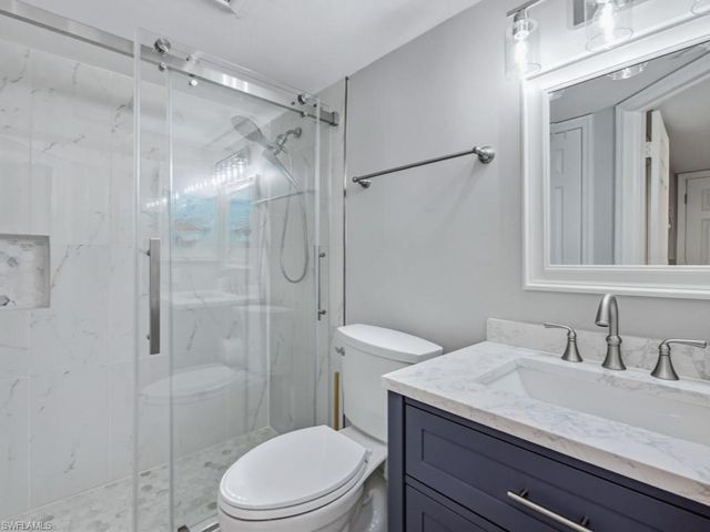671 Elkcam CIR 513, Marco Island, FL 34145