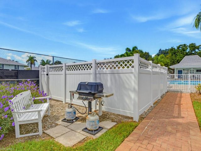 671 Elkcam CIR 513, Marco Island, FL 34145