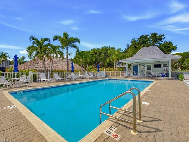 671 Elkcam CIR 513, Marco Island, FL 34145