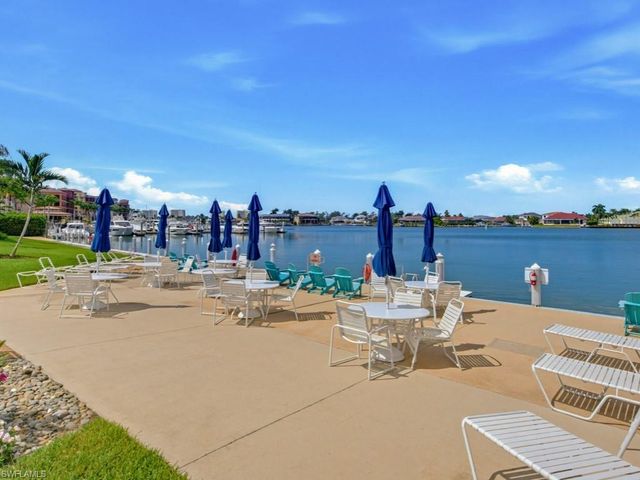 671 Elkcam CIR 513, Marco Island, FL 34145