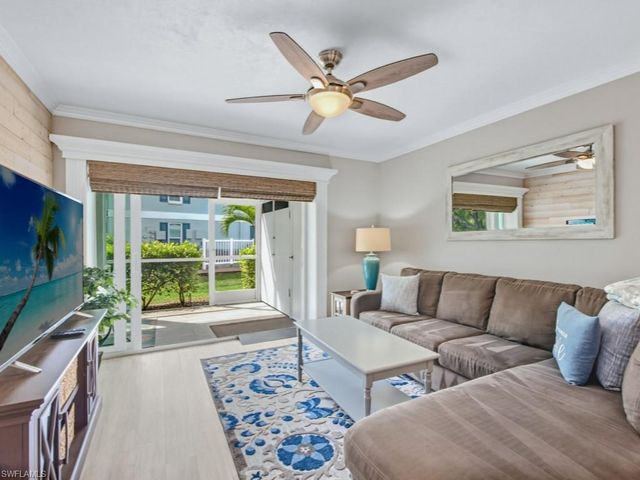 671 Elkcam CIR 513, Marco Island, FL 34145