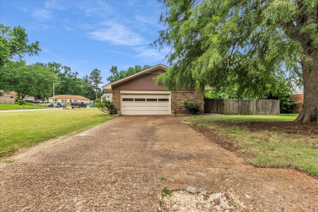 2801 E BATTLE CREEK CV, Memphis, TN 38134