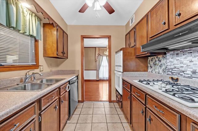 2801 E BATTLE CREEK CV, Memphis, TN 38134