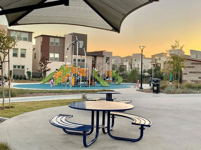2137 Stellar Way 4, Chula Vista, CA 91915