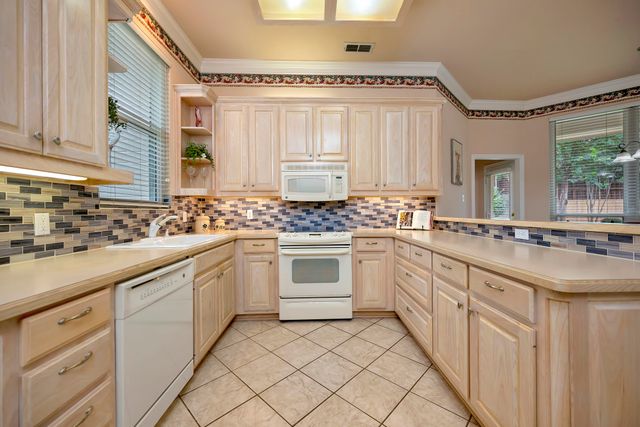 6520 Shelton Home Court, Arlington, TX 76017