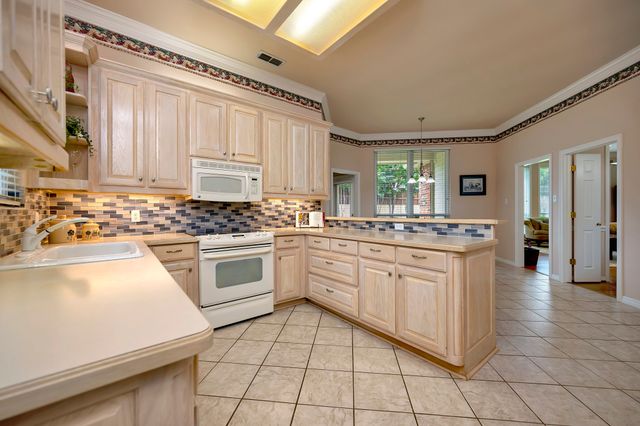 6520 Shelton Home Court, Arlington, TX 76017