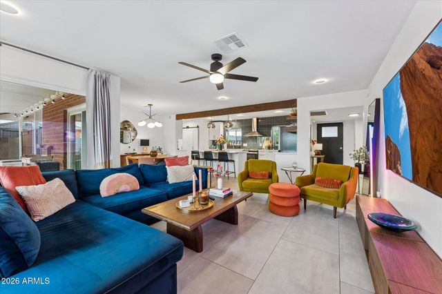 2011 W CAMPBELL Avenue, Phoenix, AZ 85015