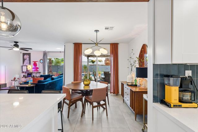 2011 W CAMPBELL Avenue, Phoenix, AZ 85015
