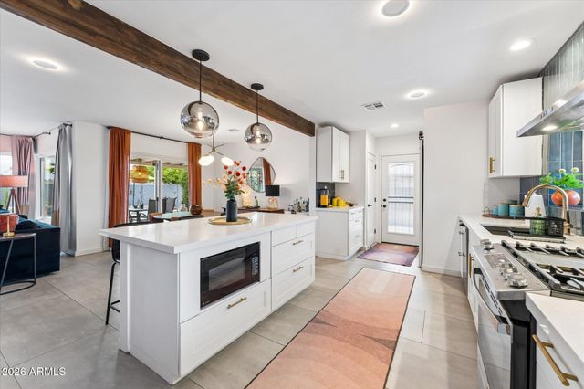 2011 W CAMPBELL Avenue, Phoenix, AZ 85015