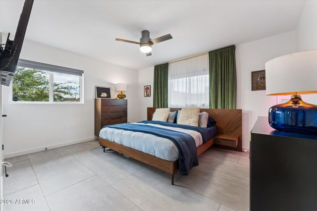 2011 W CAMPBELL Avenue, Phoenix, AZ 85015