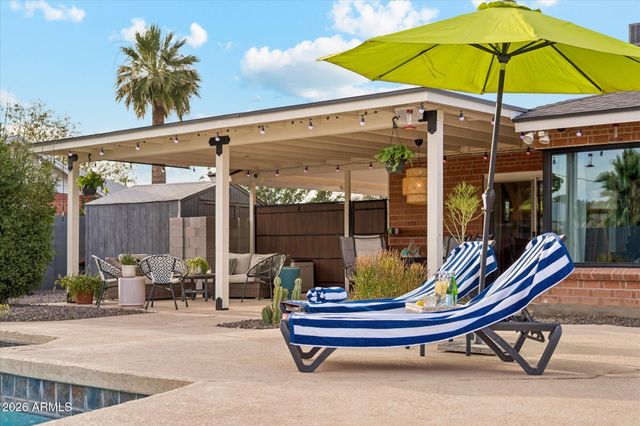 2011 W CAMPBELL Avenue, Phoenix, AZ 85015