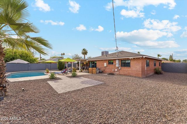 2011 W CAMPBELL Avenue, Phoenix, AZ 85015