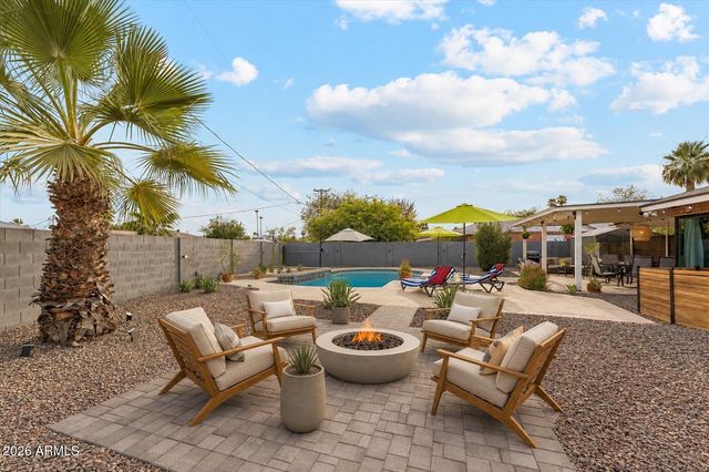 2011 W CAMPBELL Avenue, Phoenix, AZ 85015