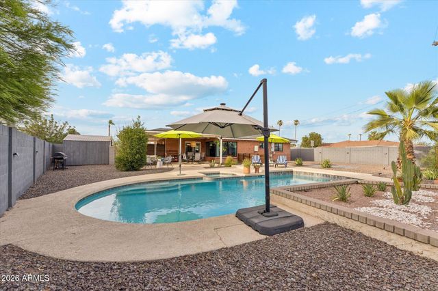 2011 W CAMPBELL Avenue, Phoenix, AZ 85015