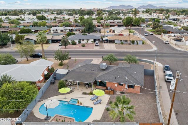 2011 W CAMPBELL Avenue, Phoenix, AZ 85015