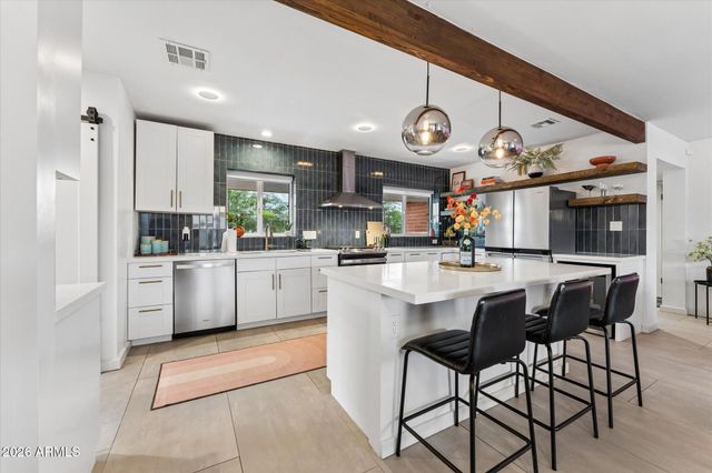 2011 W CAMPBELL Avenue, Phoenix, AZ 85015