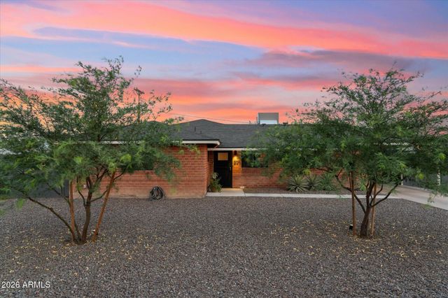 2011 W CAMPBELL Avenue, Phoenix, AZ 85015
