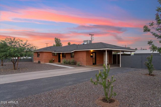 2011 W CAMPBELL Avenue, Phoenix, AZ 85015